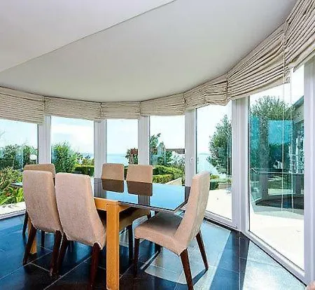 Vila Brasina Sleeps 12 *